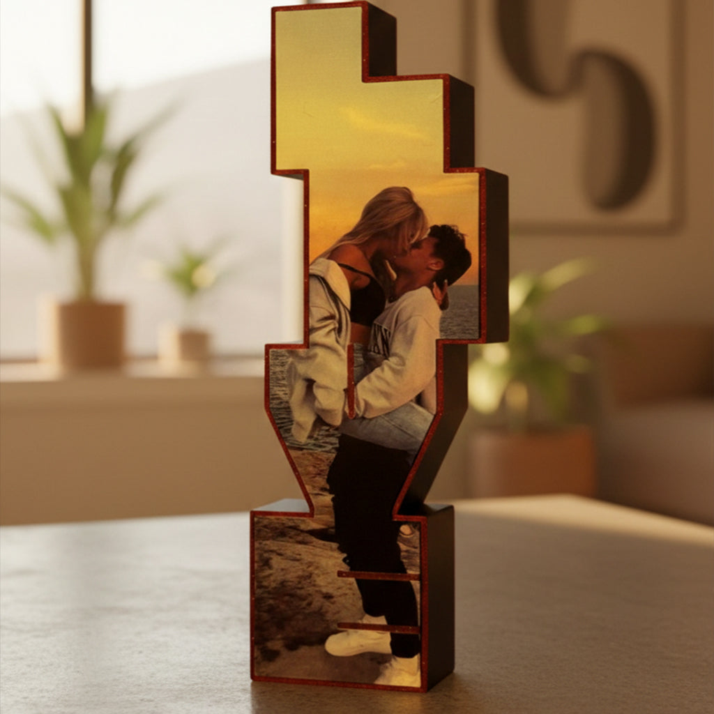 Custom φωτιστικό “LOVE” κάθετο